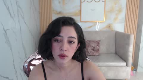 Sara  online show from October 2025 01:19:01 PM