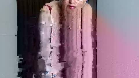 Snapshot of sara_love43 chatting on February 2025 03:22:01 AM Sara love online show from February 2025 03:22:01 AM