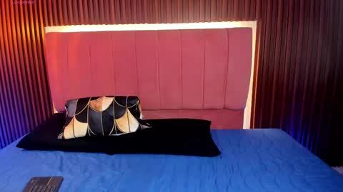 Sara  online show from March 2025 09:57:01 PM