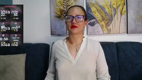 Sara   online show from March 2026 09:54:02 PM