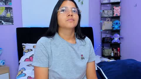 Snapshot of sara_mendez2_ chatting on January 2025 02:42:01 AM Sara Mendez online show from January 2025 02:42:01 AM