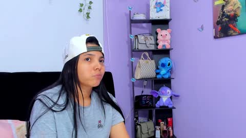 Snapshot of sara_mendez2_ chatting on January 2025 02:57:01 AM Sara Mendez online show from January 2025 02:57:01 AM