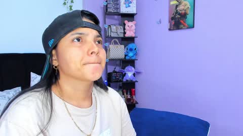 Snapshot of sara_mendez2_ chatting on January 2025 02:33:01 AM Sara Mendez online show from January 2025 02:33:01 AM