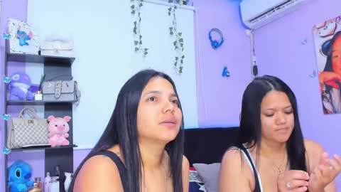 Snapshot of sara_mendez2_ chatting on February 2025 08:09:02 PM Sara Mendez online show from February 2025 08:09:02 PM