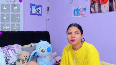 Snapshot of sara_mendez2_ chatting on September 2025 11:37:01 PM Sara Mendez online show from September 2025 11:37:01 PM