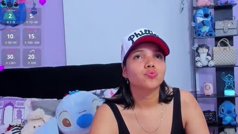 Snapshot of sara_mendez2_ chatting on September 2025 12:45:02 AM Sara Mendez online show from September 2025 12:45:02 AM