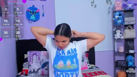 Snapshot of sara_mendez2_ chatting on September 2025 11:19:01 PM Sara Mendez online show from September 2025 11:19:01 PM