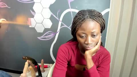 Snapshot of sara_naugty chatting on October 2025 01:34:01 PM S A R A online show from October 2025 01:34:01 PM