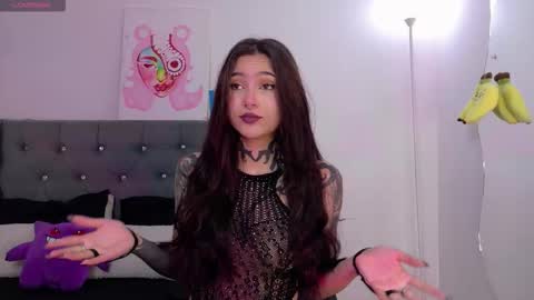 Sara online show from October 2025 05:06:02 PM