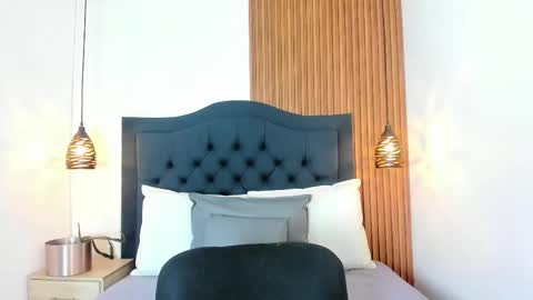 Snapshot of sara_stone17 chatting on September 2025 11:35:01 AM  -  online show from September 2025 11:35:01 AM