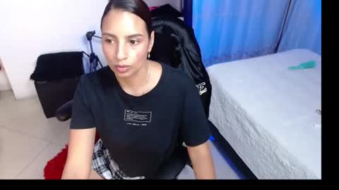 Snapshot of sara_thompson01 chatting on April 2026 02:33:02 AM SARA online show from April 2026 02:33:02 AM