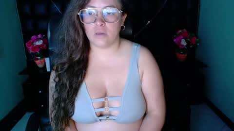 Snapshot of sara_thonson_ chatting on December 2024 03:53:01 AM sara_thonson_ online show from December 2024 03:53:01 AM