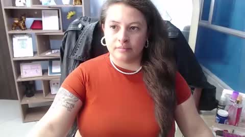 Snapshot of sara_thonson_ chatting on February 2025 06:00:01 AM sara_thonson_ online show from February 2025 06:00:01 AM