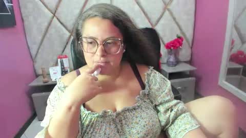 sara_thonson_ online show from April 2026 07:45:01 AM