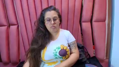 Snapshot of sara_thonson_ chatting on July 2026 03:43:02 AM sara_thonson_ online show from July 2026 03:43:02 AM