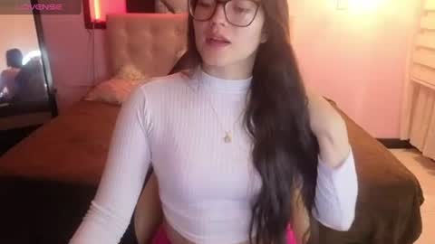 Snapshot of sara_valderrama_ chatting on June 2026 02:12:02 PM sara_valderrama_ online show from June 2026 02:12:02 PM