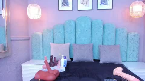 Snapshot of sara_vanegas1 chatting on January 2025 03:43:01 PM Sara online show from January 2025 03:43:01 PM