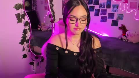          online show from November 2025 07:14:01 PM