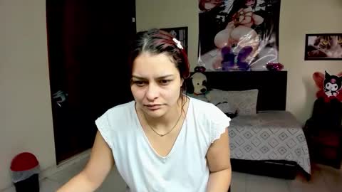 Alahia and Marilyn online show from February 2026 01:52:01 PM