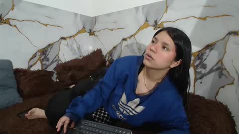 sara and thomas online show from December 2025 12:49:02 AM