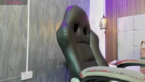   online show from January 2026 11:03:01 AM