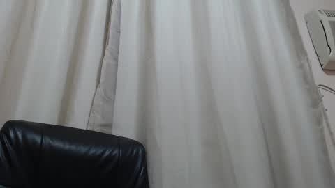 saradorj92 online show from October 2025 08:34:02 AM