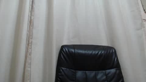 saradorj92 online show from October 2025 04:56:02 AM