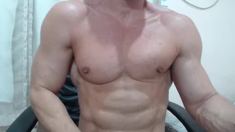 saradorj92 online show from November 2025 06:13:01 AM