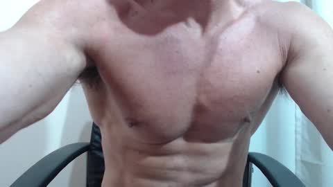 saradorj92 online show from January 2026 01:22:01 AM