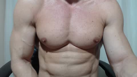 saradorj92 online show from April 2026 02:32:01 AM