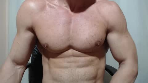 saradorj92 online show from April 2026 12:46:02 AM