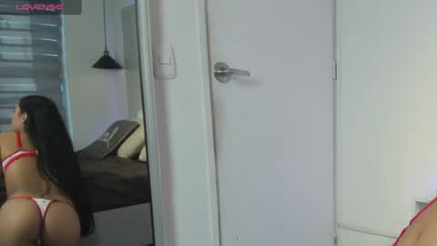 sarah_collens_ online show from July 2026 11:14:01 AM