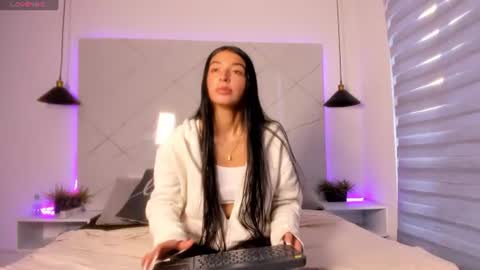 sarah_collens_ online show from July 2026 11:56:02 AM