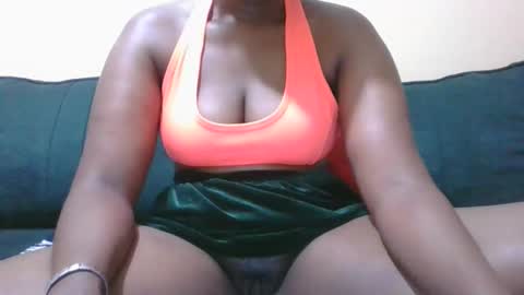 Snapshot of sarah_haggai chatting on February 2026 04:24:01 AM sarah_haggai online show from February 2026 04:24:01 AM