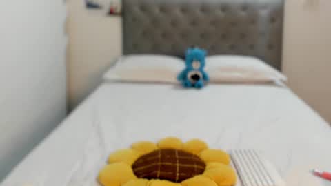 Snapshot of sarahgrant_ chatting on February 2025 02:44:02 AM sarahgrant_ online show from February 2025 02:44:02 AM