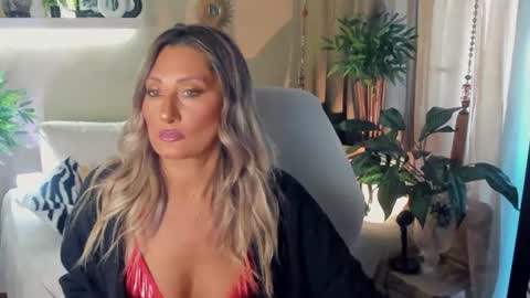 Divine Sarah NONUDE model online show from July 2026 02:19:01 PM