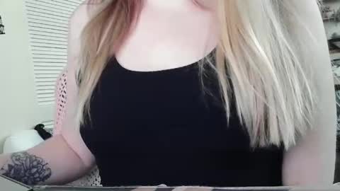 Snapshot of sarahmummy chatting on February 2026 09:08:01 PM Sarah online show from February 2026 09:08:01 PM