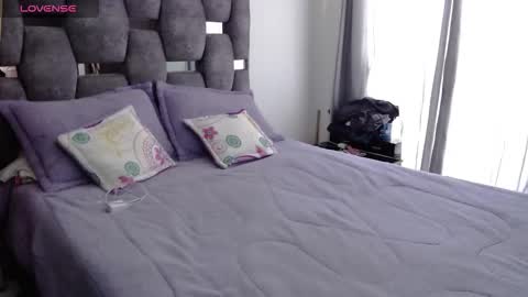 Lia online show from October 2025 06:14:02 PM