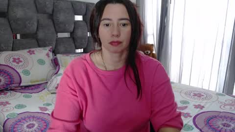 Snapshot of sarahott_1 chatting on May 2026 03:29:01 PM Lia online show from May 2026 03:29:01 PM