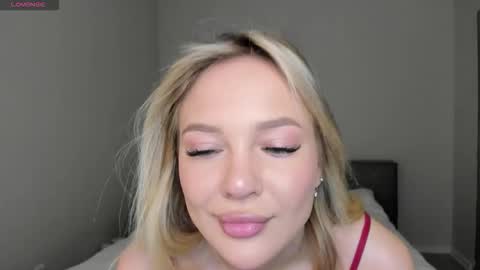 sarahphyllis online show from November 2025 09:03:02 PM