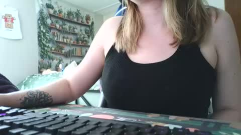 Sarah online show from May 2026 07:55:01 PM