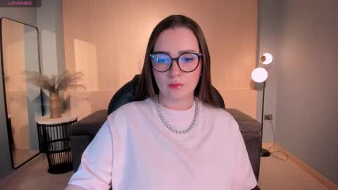 Snapshot of sarahrhodes_ chatting on October 2025 11:32:02 AM Sarah Rhodes online show from October 2025 11:32:02 AM