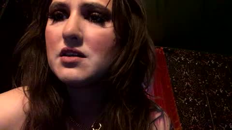 sarahsweetie17 online show from September 2025 11:05:02 PM