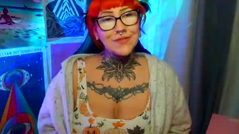 Sarah T online show from November 2025 06:38:02 AM