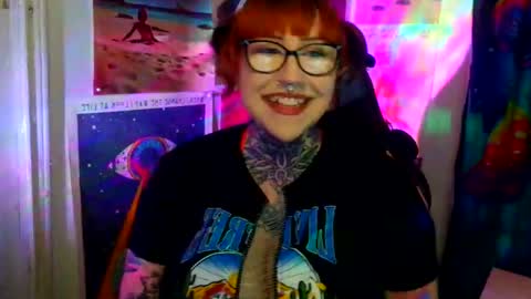Snapshot of saraht666 chatting on May 2026 06:54:02 AM Sarah T online show from May 2026 06:54:02 AM