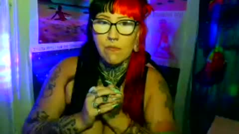 Snapshot of saraht666 chatting on July 2026 08:18:02 AM Sarah T online show from July 2026 08:18:02 AM