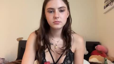 SarahxOliver online show from September 2025 05:35:01 PM