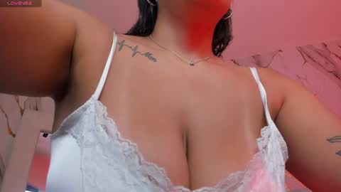 Snapshot of sarahyates chatting on July 2026 07:22:02 PM Sarah independent model online show from July 2026 07:22:02 PM
