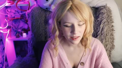 Snapshot of sarakaell chatting on January 2025 10:35:01 PM Sara online show from January 2025 10:35:01 PM