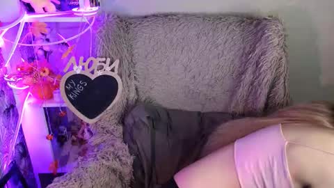 Snapshot of sarakaell chatting on November 2025 01:26:02 AM Sara online show from November 2025 01:26:02 AM